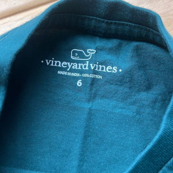 Vineyard vines - Picture 4 of 4
